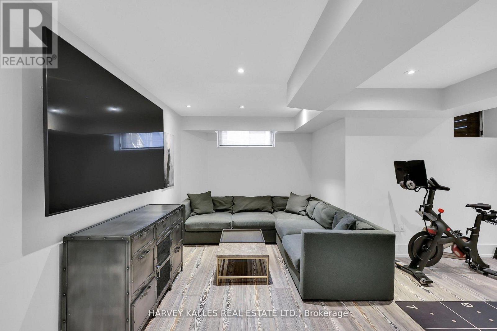 378 Elm Road, Toronto, Ontario  M5M 3V8 - Photo 38 - C12811786