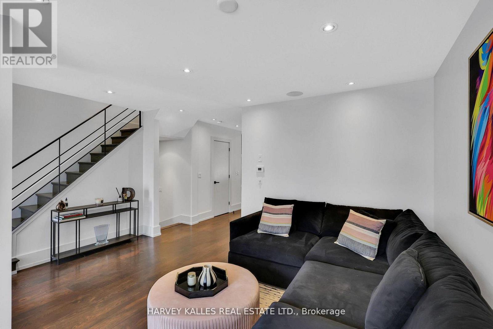 378 Elm Road, Toronto, Ontario  M5M 3V8 - Photo 9 - C12811786