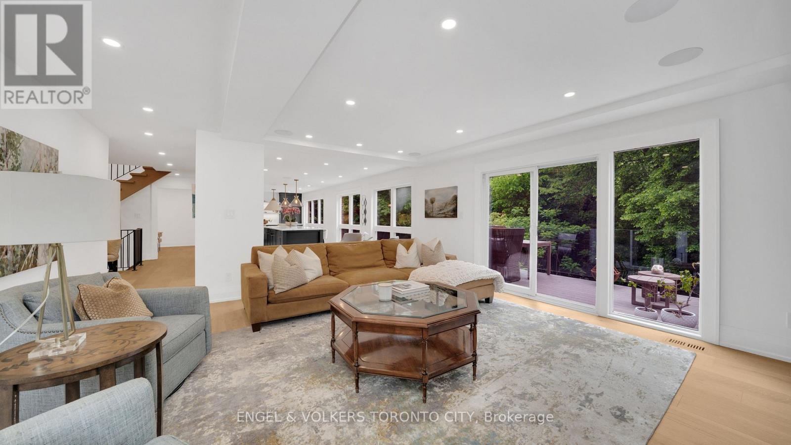 15 Silvergrove Road, Toronto, Ontario  M5L 2N5 - Photo 15 - C12811824