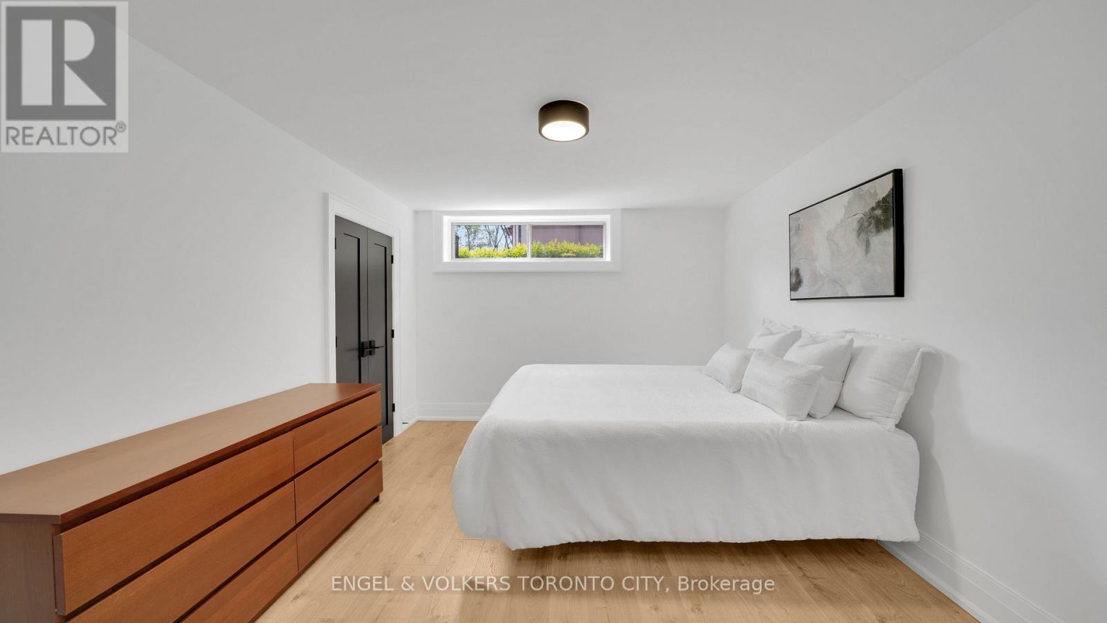 15 Silvergrove Road, Toronto, Ontario  M5L 2N5 - Photo 39 - C12811824