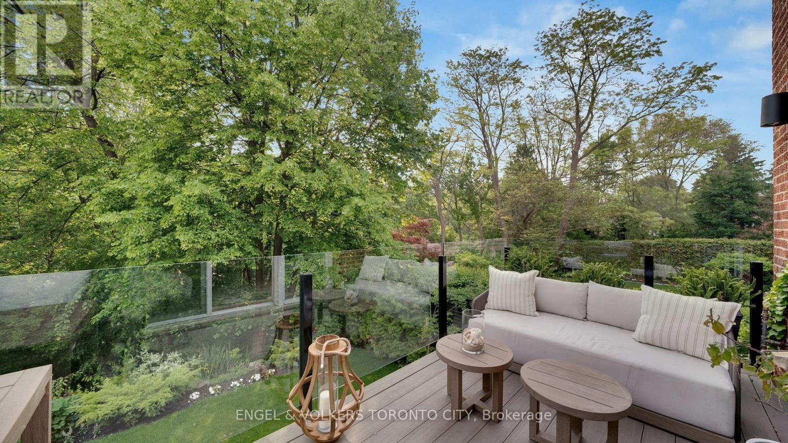 15 Silvergrove Road, Toronto, Ontario  M5L 2N5 - Photo 43 - C12811824