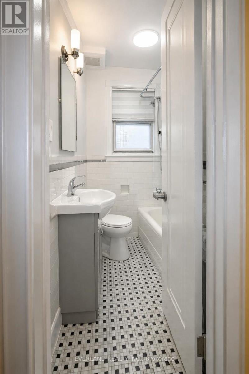 202 - 1753 Bayview Avenue, Toronto, Ontario  M4G 3C5 - Photo 8 - C12811830