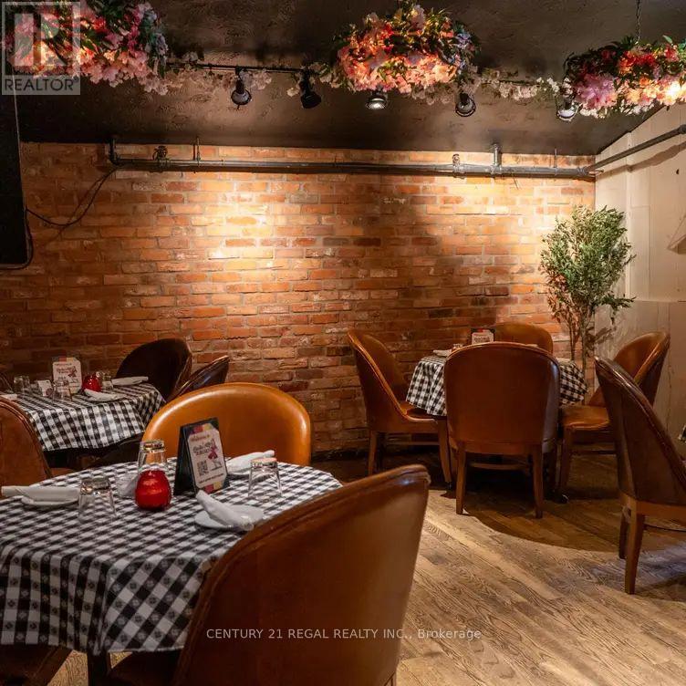 182 Dupont Street, Toronto, Ontario  M5R 2E6 - Photo 4 - C12811832