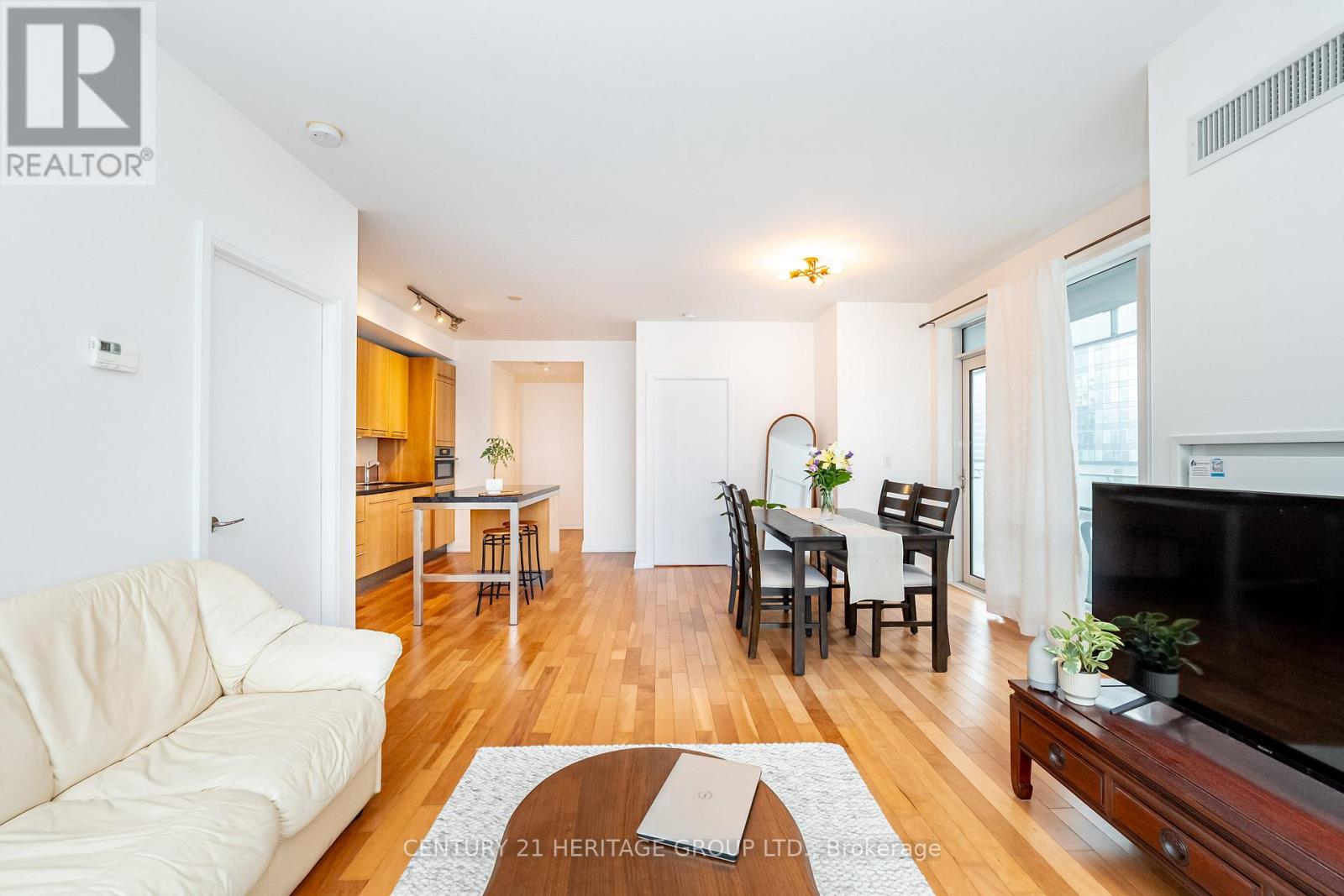 2303 - 80 John Street, Toronto, Ontario  M5V 3X4 - Photo 13 - C12811840