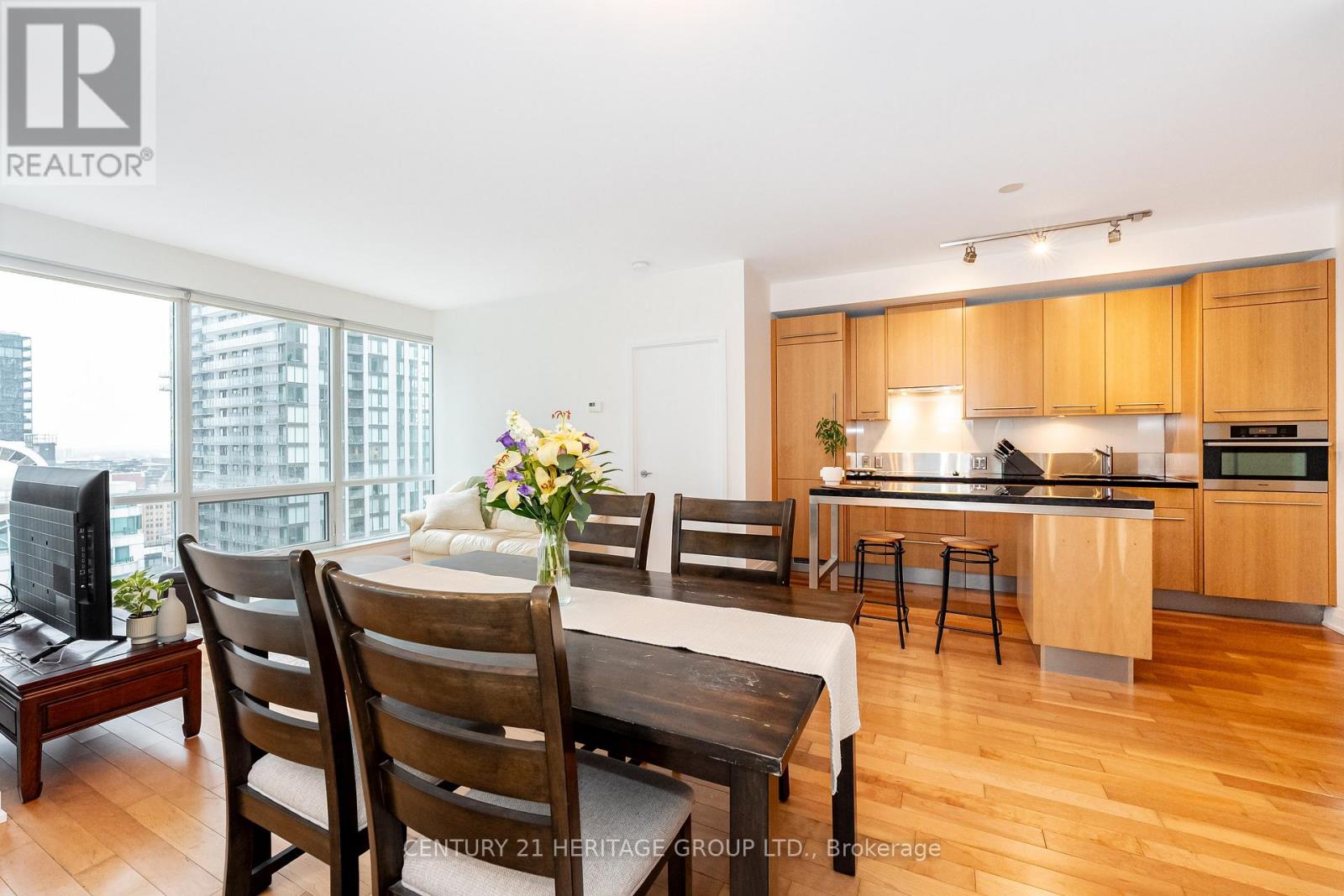 2303 - 80 John Street, Toronto, Ontario  M5V 3X4 - Photo 15 - C12811840