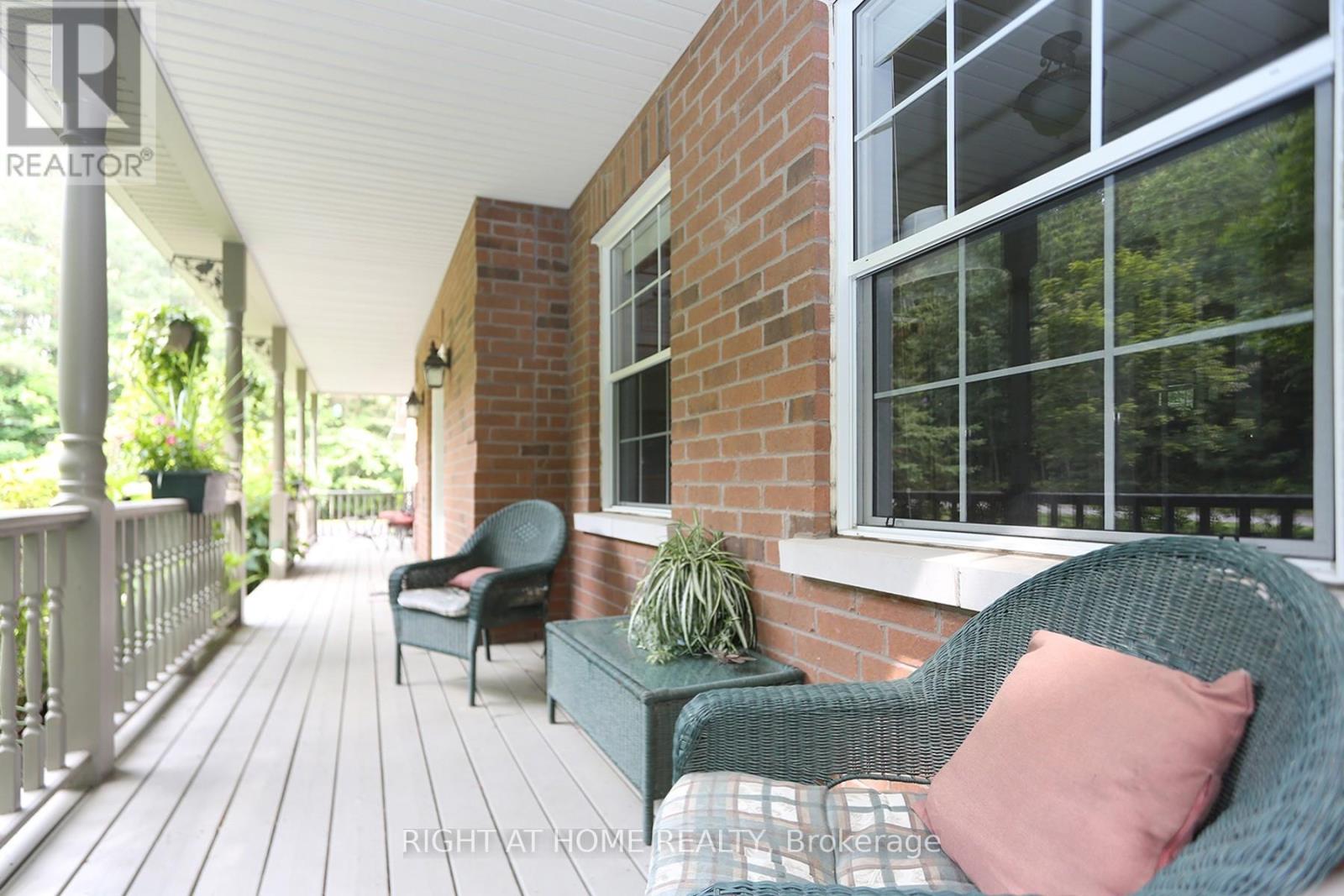 2 Oakview Place, Uxbridge, Ontario  L9P 0L1 - Photo 2 - N12811732