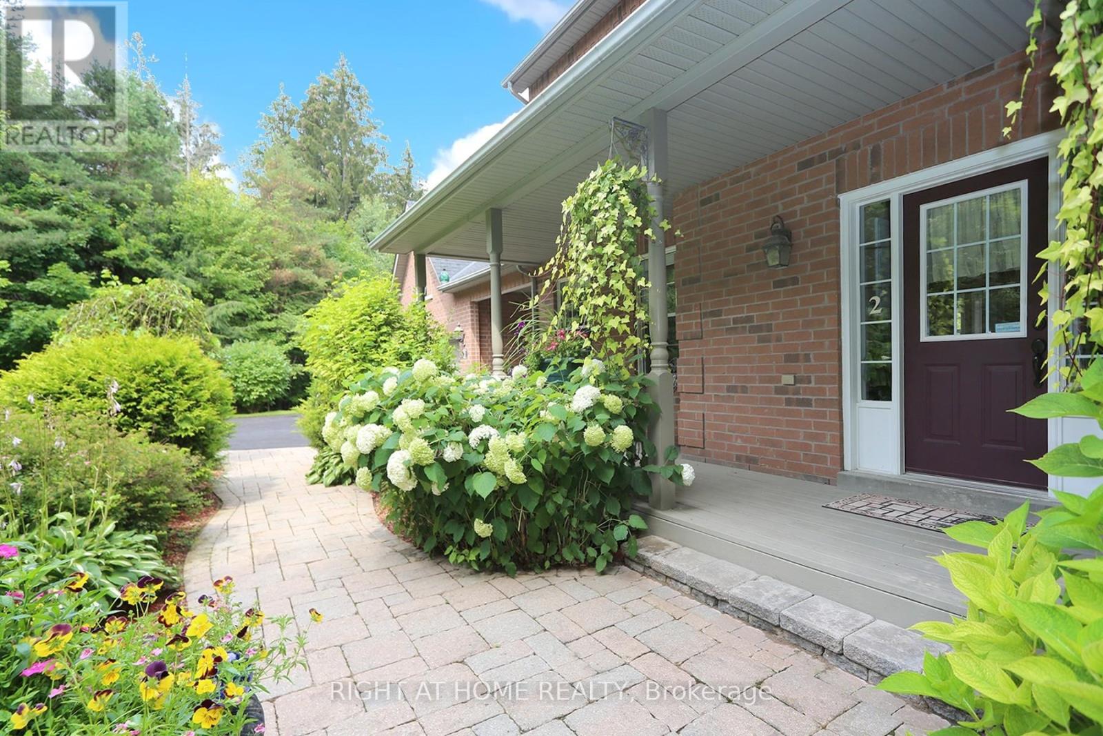 2 Oakview Place, Uxbridge, Ontario  L9P 0L1 - Photo 3 - N12811732