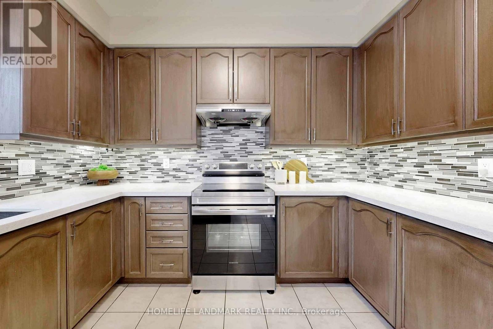 18 Olympus Drive, Richmond Hill, Ontario  L4S 2J3 - Photo 19 - N12811744