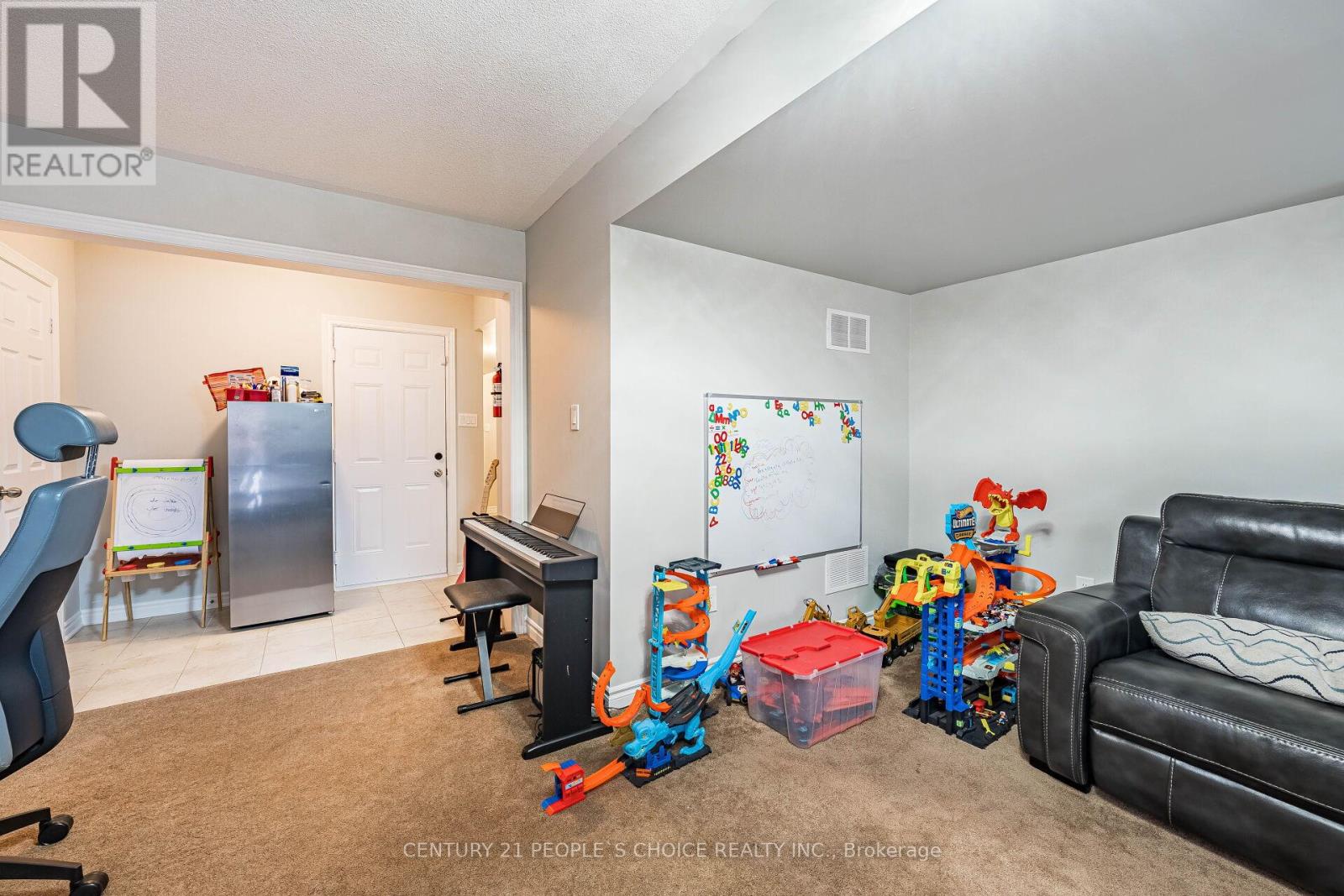 142 Farooq Boulevard S, Vaughan, Ontario  L4H 4S1 - Photo 30 - N12811754