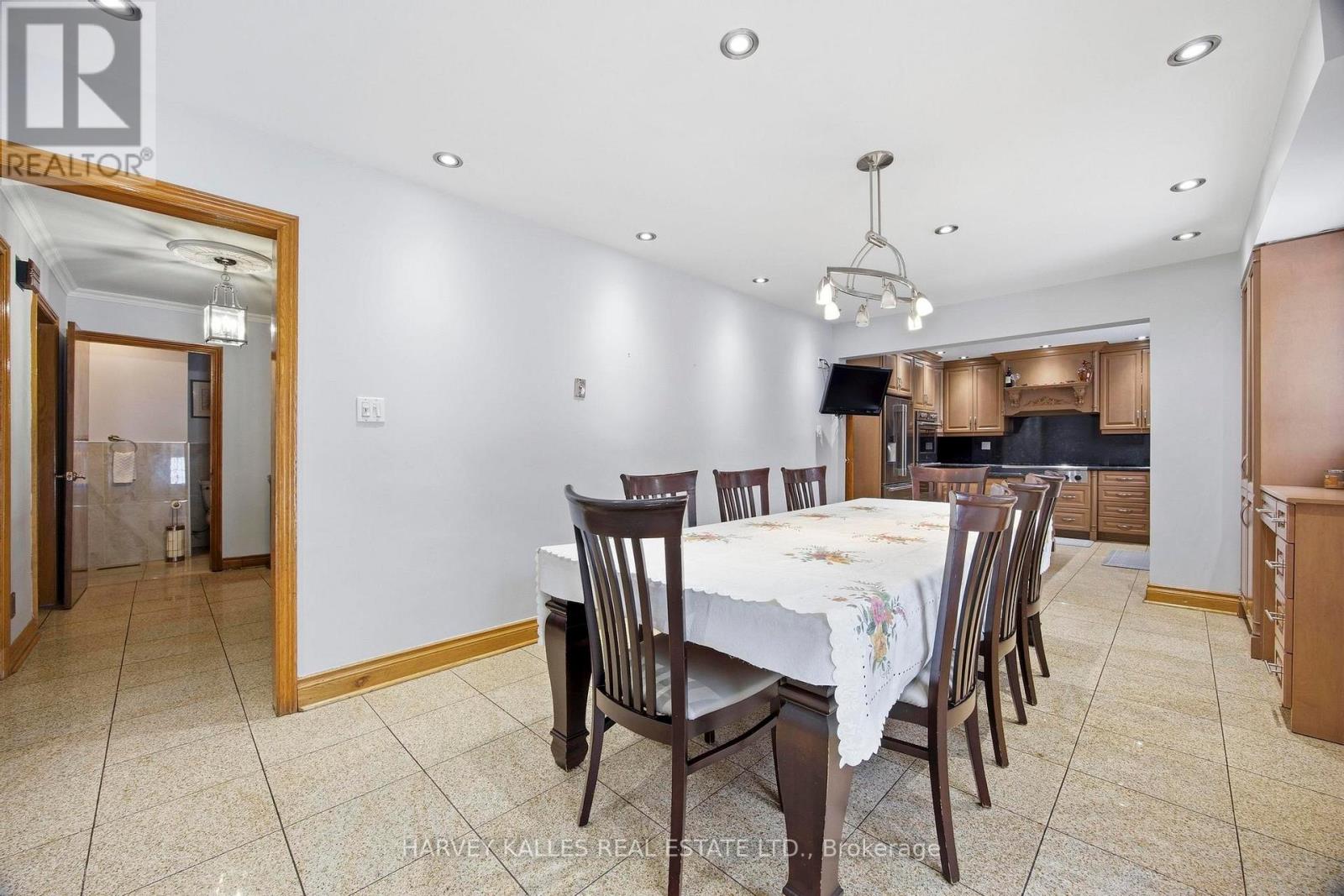 24 Francis Street, Vaughan, Ontario  L4L 1P6 - Photo 12 - N12811854