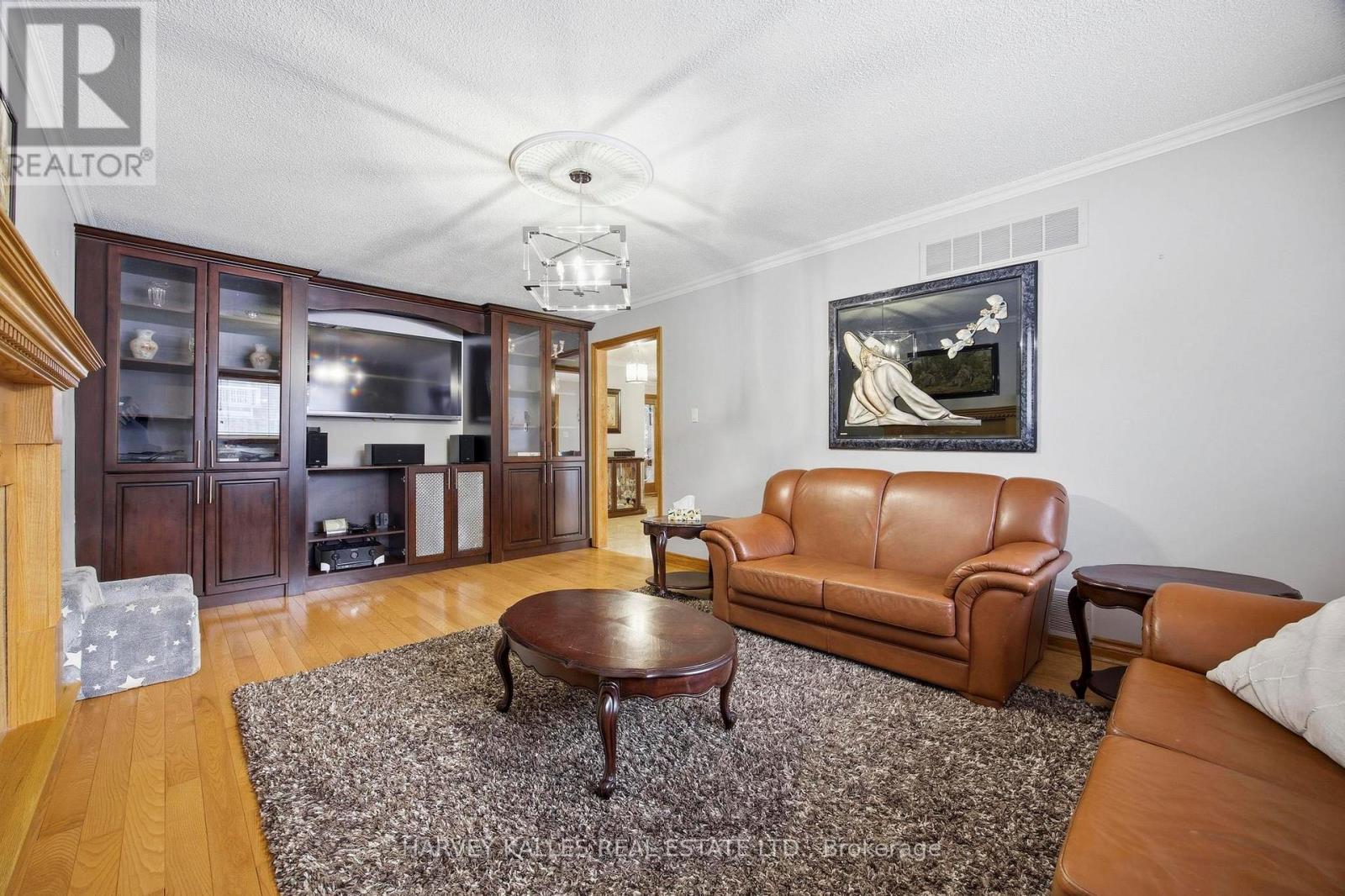 24 Francis Street, Vaughan, Ontario  L4L 1P6 - Photo 15 - N12811854