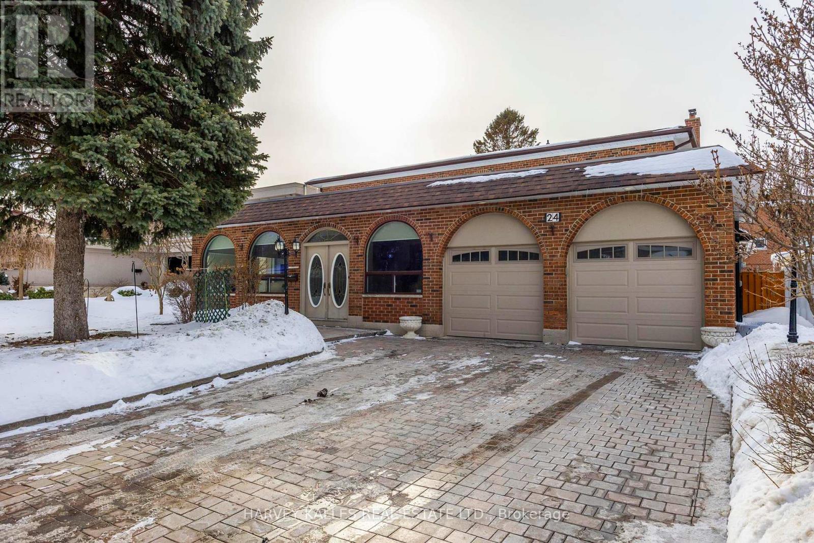 24 Francis Street, Vaughan, Ontario  L4L 1P6 - Photo 2 - N12811854