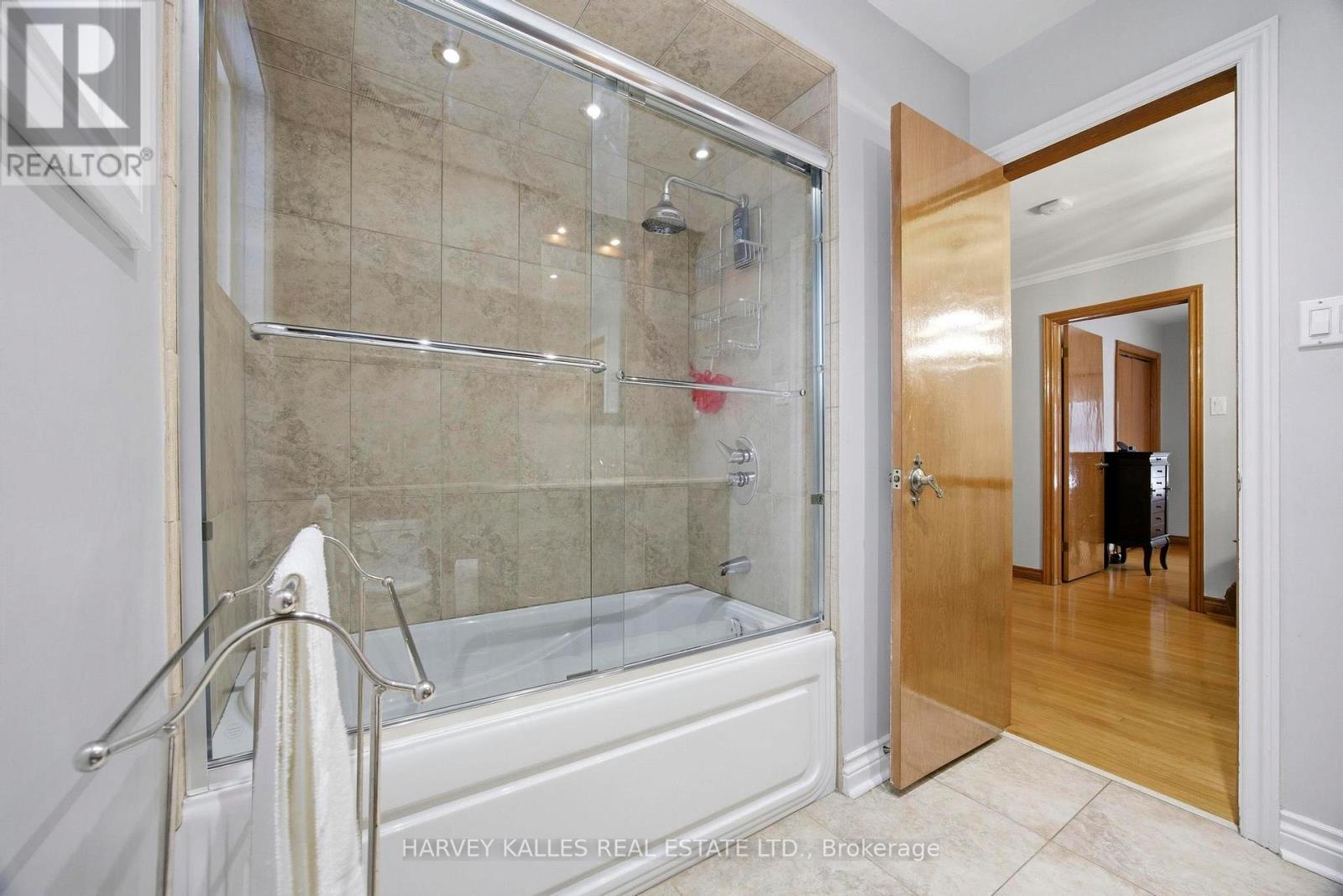 24 Francis Street, Vaughan, Ontario  L4L 1P6 - Photo 33 - N12811854