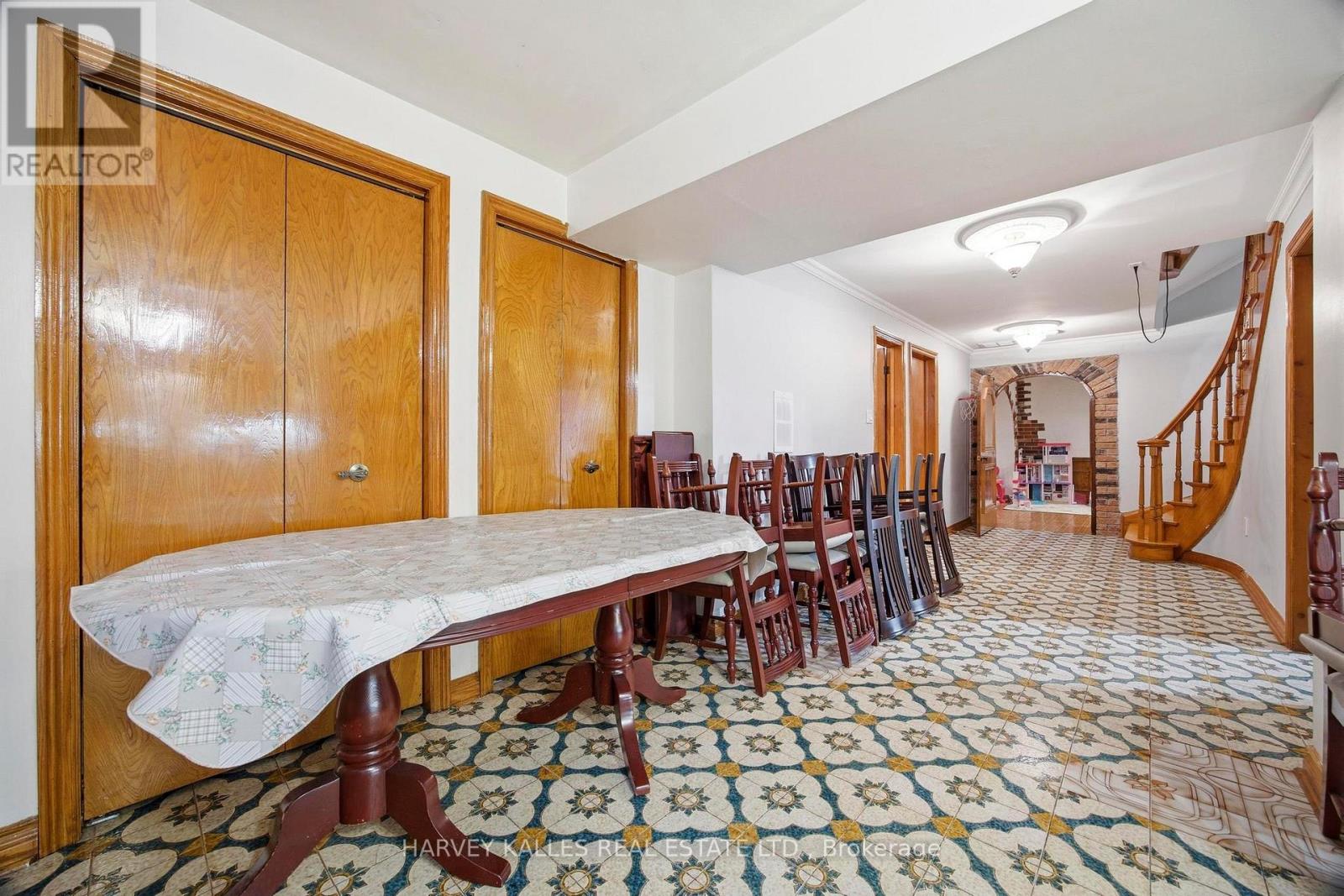 24 Francis Street, Vaughan, Ontario  L4L 1P6 - Photo 37 - N12811854