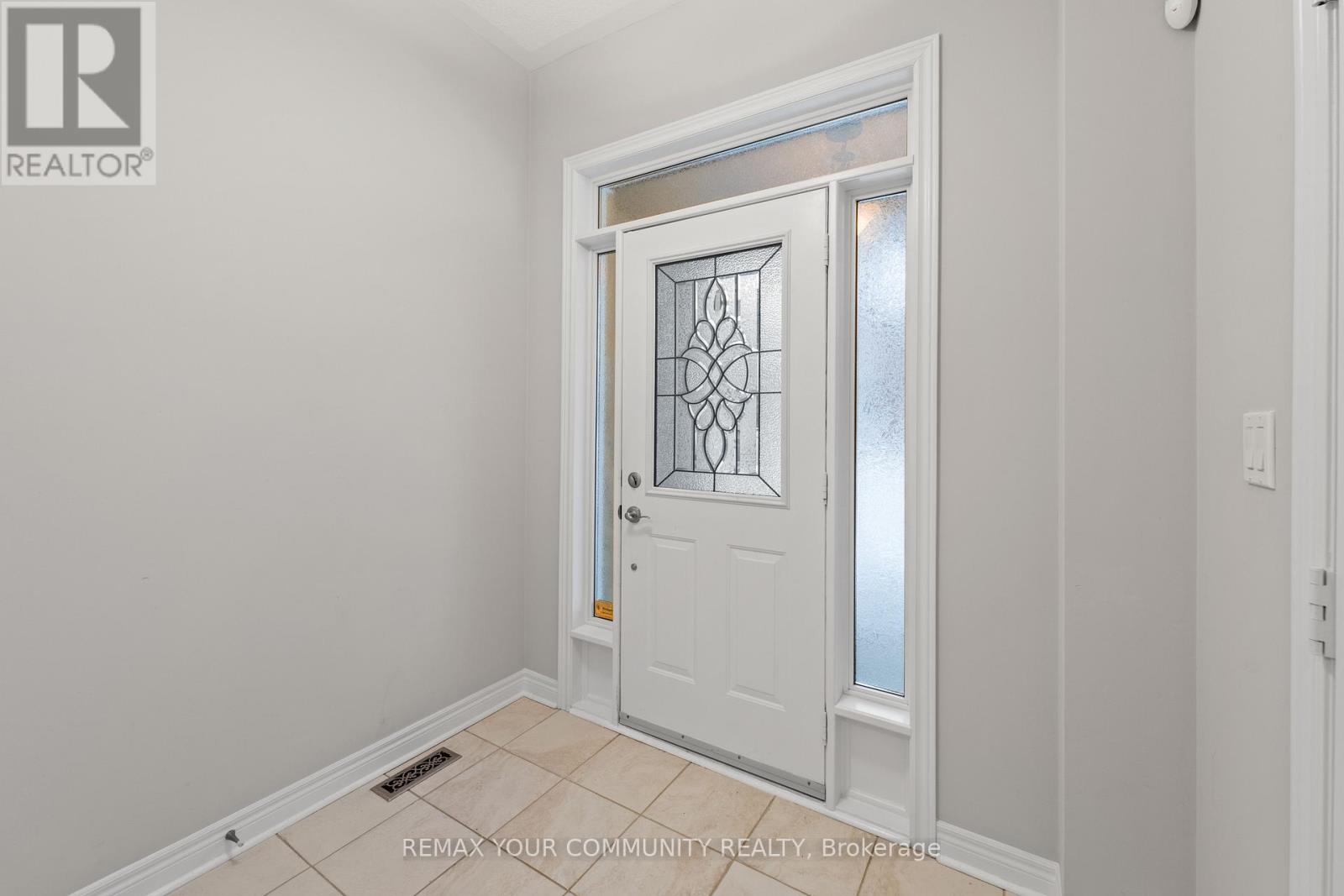 26 - 484 Worthington Avenue, Richmond Hill, Ontario  L4E 0E3 - Photo 2 - N12811882