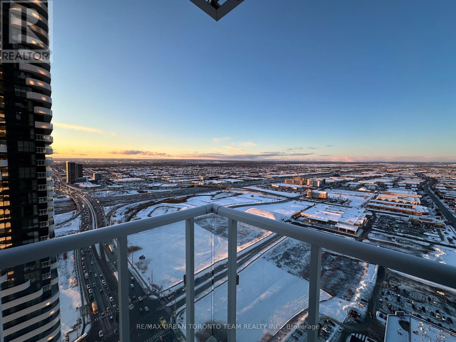 4302 - 8 Interchange Way, Vaughan, Ontario  L4K 5Z7 - Photo 1 - N12811896