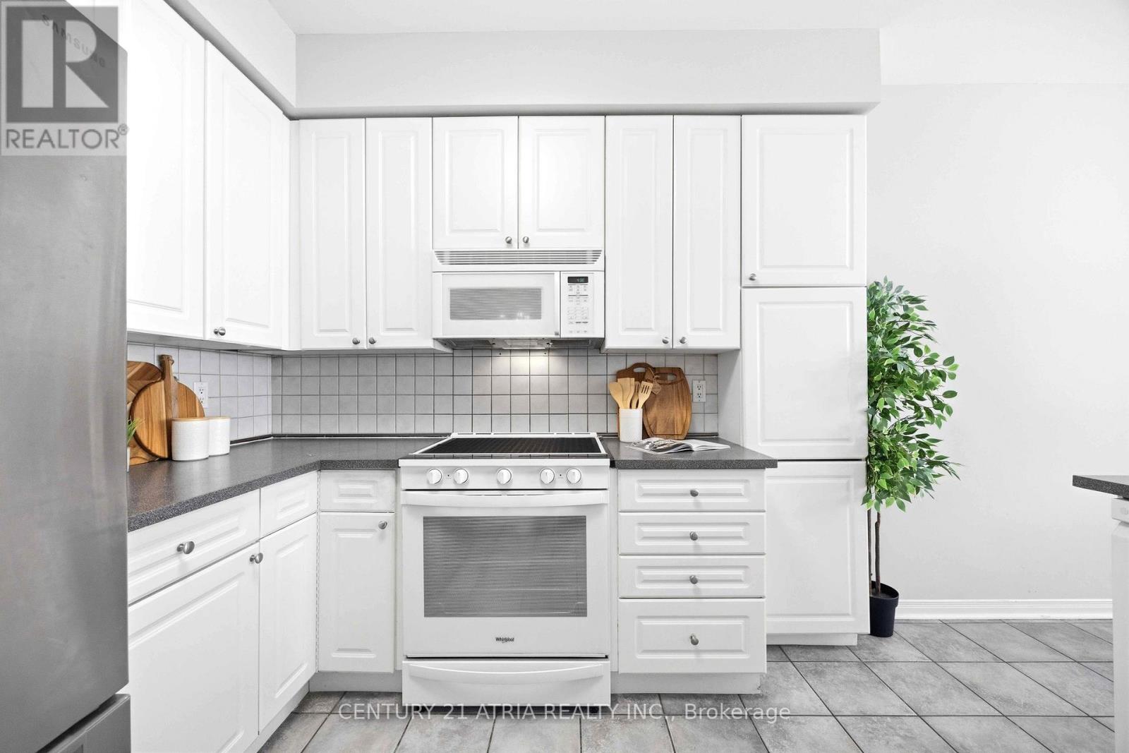 33 Eddington Place, Vaughan, Ontario  L6A 3P7 - Photo 11 - N12811932