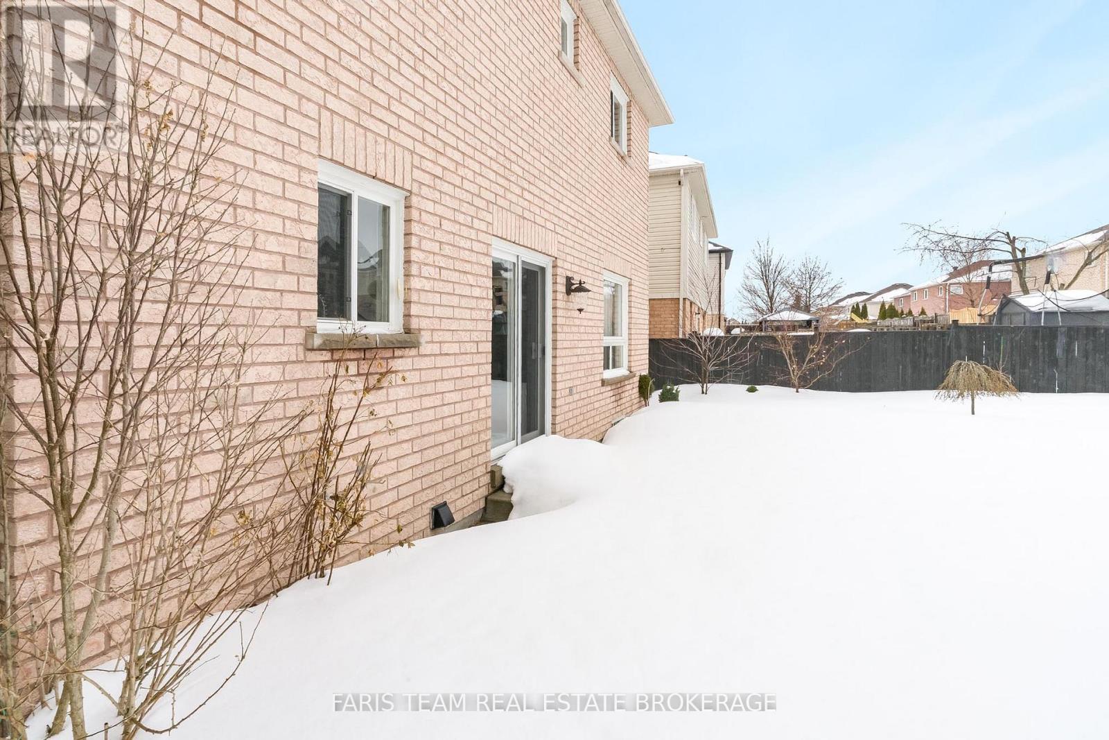 36 Connaught Lane, Barrie (Innis-Shore), Ontario  L4M 0A6 - Photo 33 - S12811806