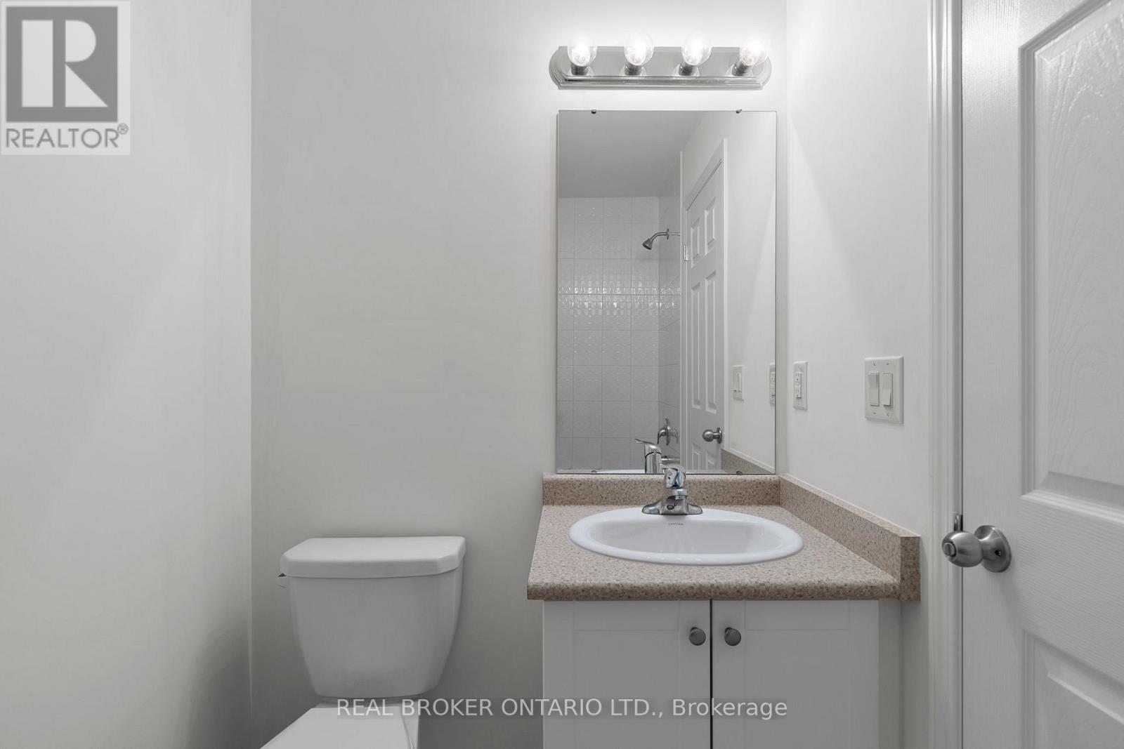 3317 Summerhill Way, Severn (West Shore), Ontario L3V 0E1 - Photo 16 - S12811902