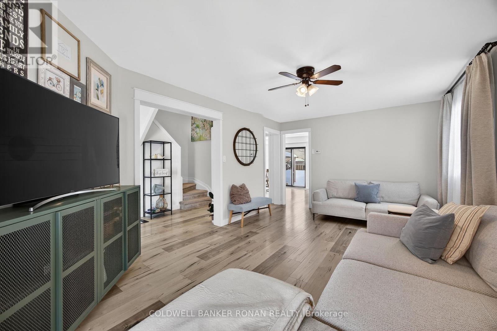 13 Bluegrass Drive, Barrie (Holly), Ontario  L4N 9N9 - Photo 10 - S12811938