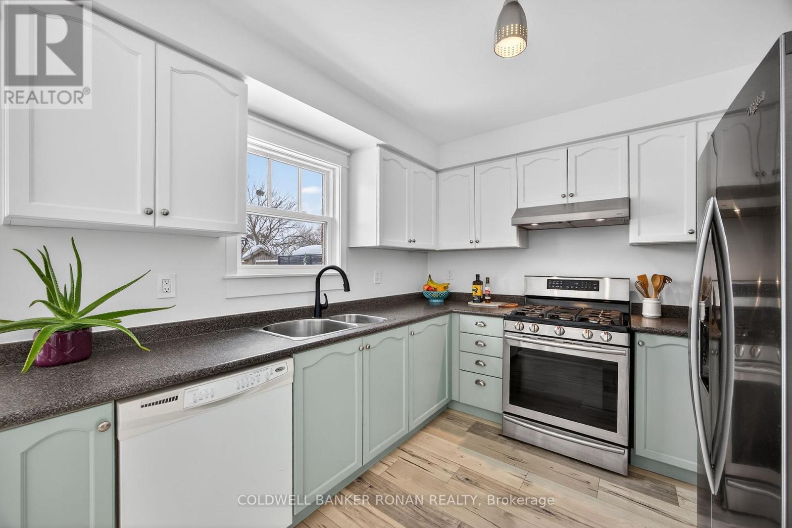 13 Bluegrass Drive, Barrie (Holly), Ontario  L4N 9N9 - Photo 11 - S12811938