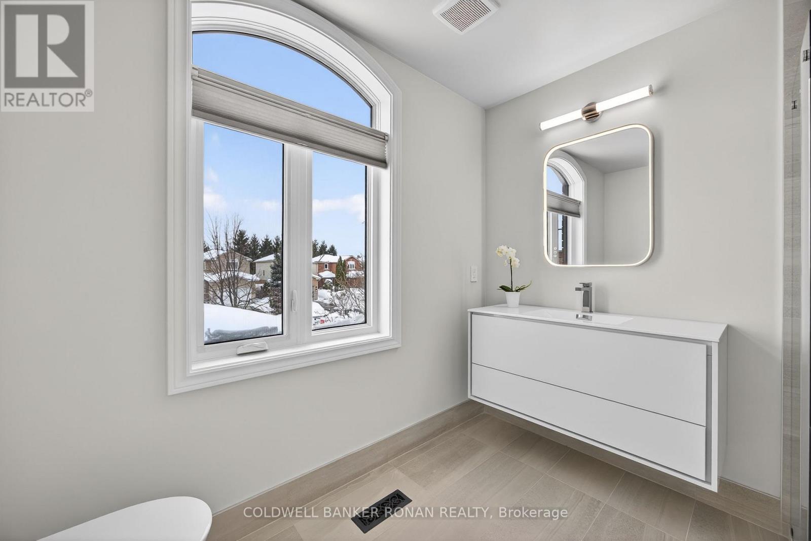 13 Bluegrass Drive, Barrie (Holly), Ontario  L4N 9N9 - Photo 27 - S12811938