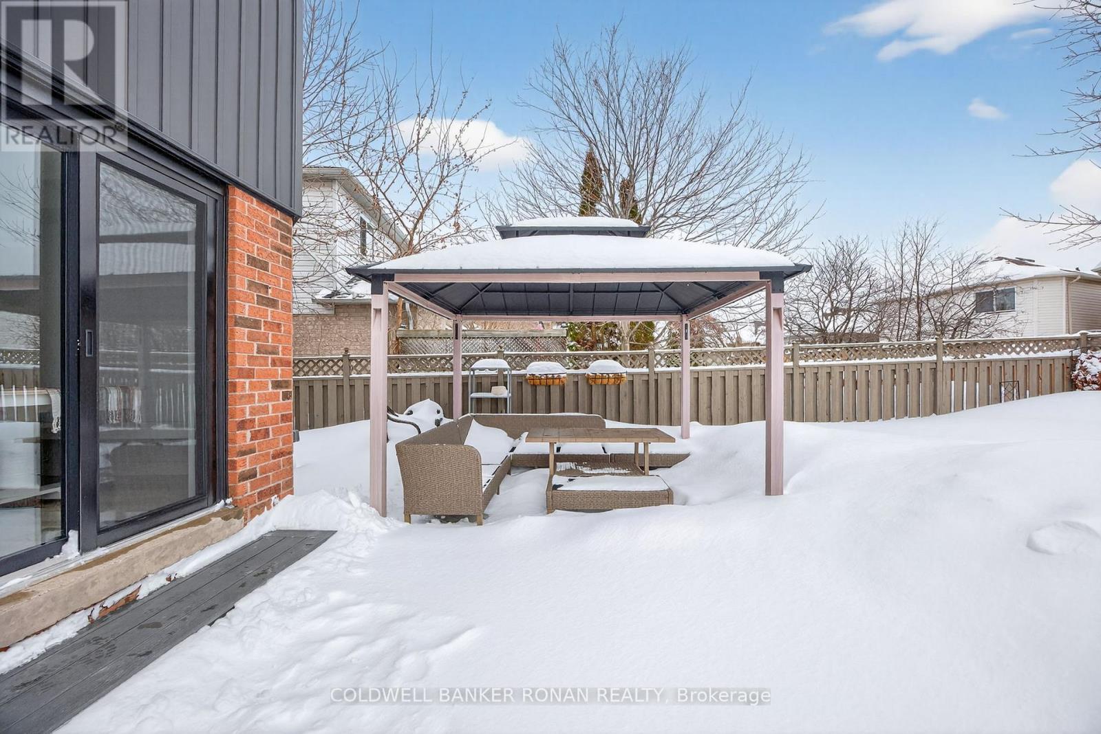 13 Bluegrass Drive, Barrie (Holly), Ontario  L4N 9N9 - Photo 37 - S12811938