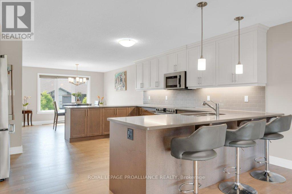 44 Liberty Crescent, Quinte West, Ontario  K8V 0B7 - Photo 14 - X12806110