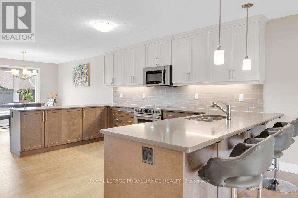 44 Liberty Crescent, Quinte West, Ontario  K8V 0B7 - Photo 15 - X12806110