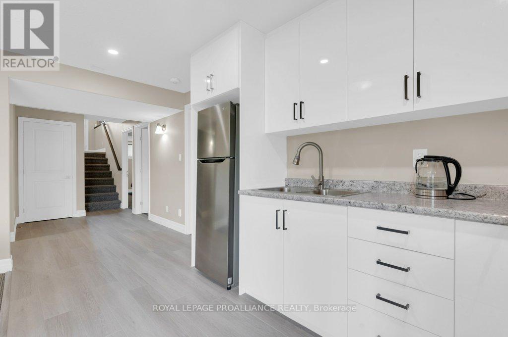 44 Liberty Crescent, Quinte West, Ontario  K8V 0B7 - Photo 28 - X12806110