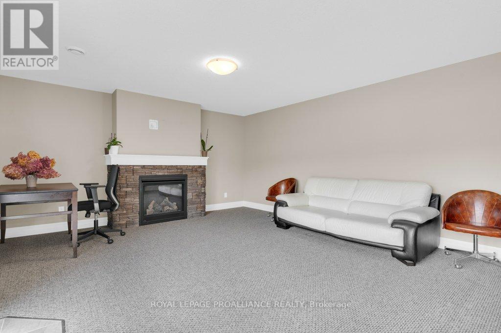 44 Liberty Crescent, Quinte West, Ontario  K8V 0B7 - Photo 30 - X12806110