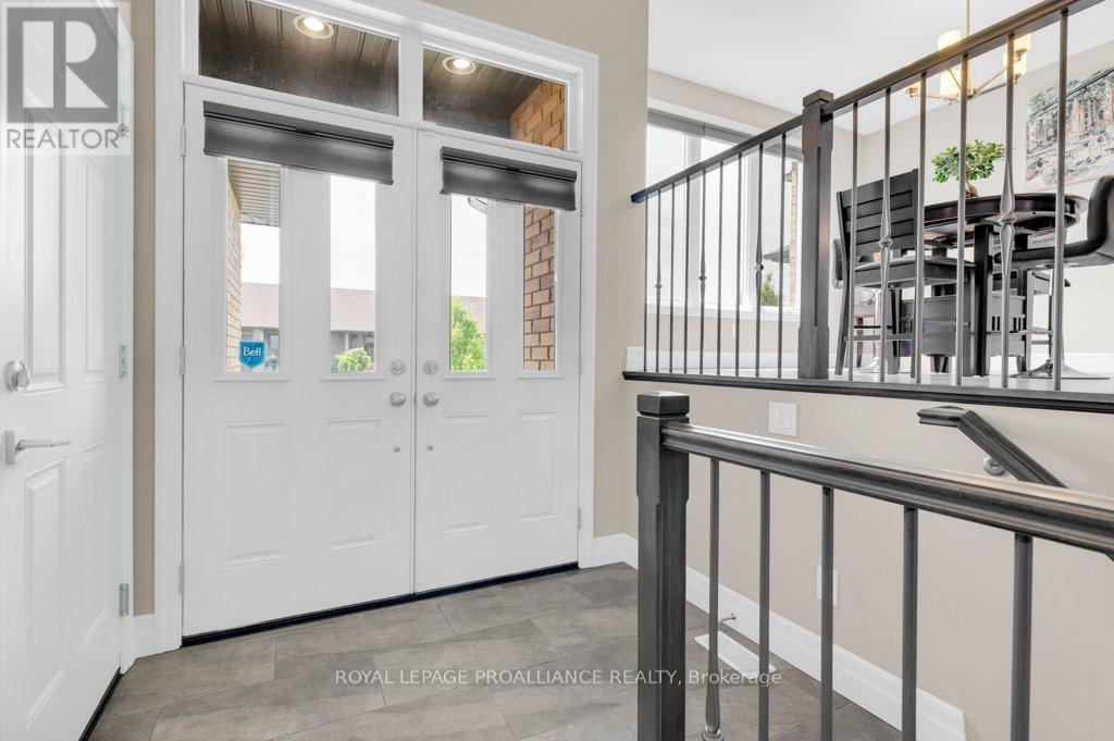 44 Liberty Crescent, Quinte West, Ontario  K8V 0B7 - Photo 8 - X12806110