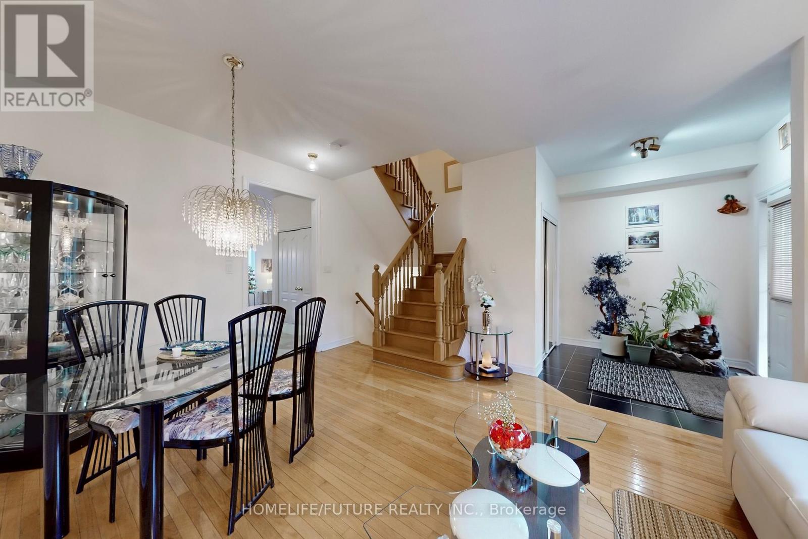 634 South Unionville Avenue, Markham, Ontario  L3R 8V1 - Photo 5 - N12636460