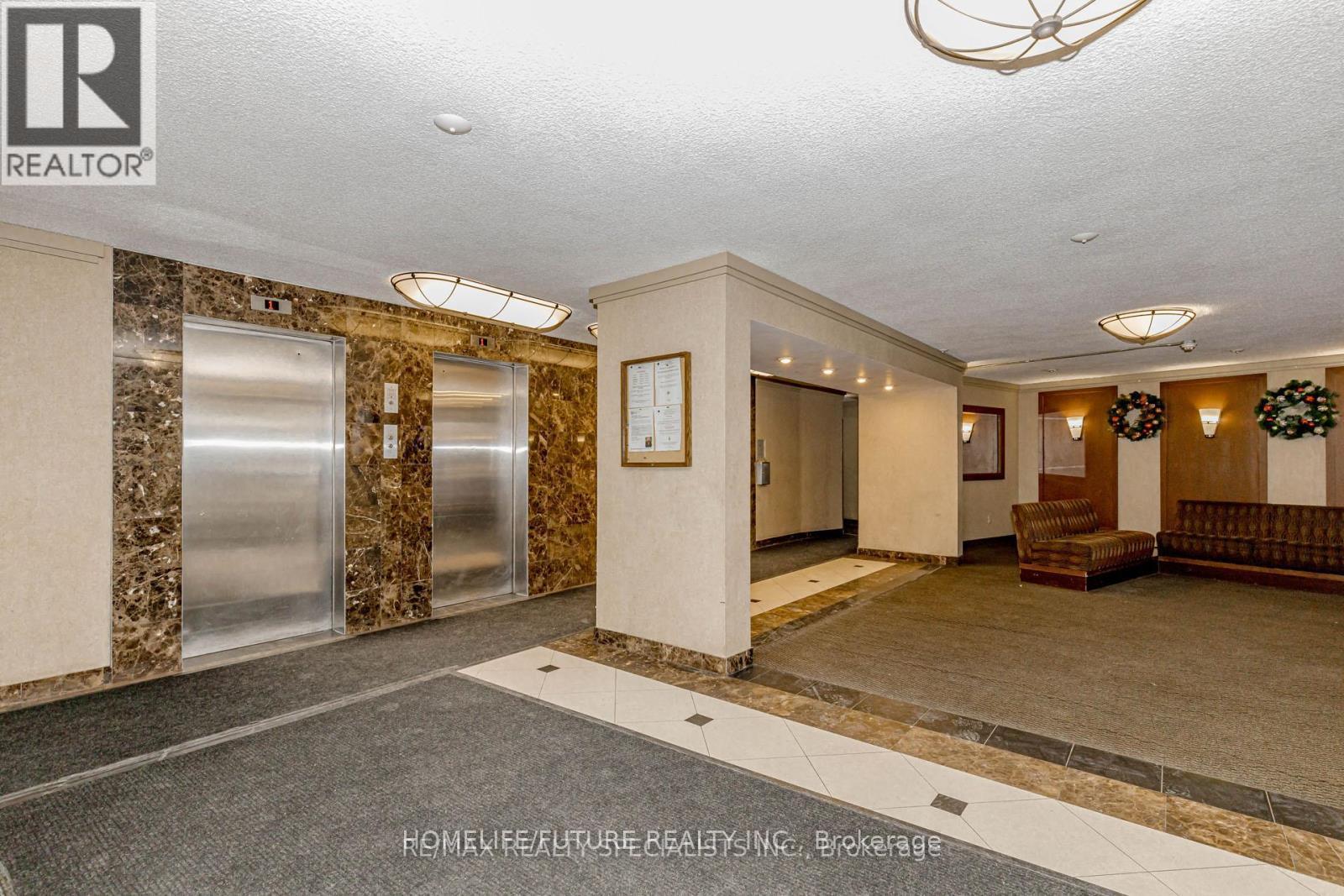 310 - 20 Mississauga Valley Boulevard, Mississauga, Ontario  L5A 3S1 - Photo 3 - W12558204