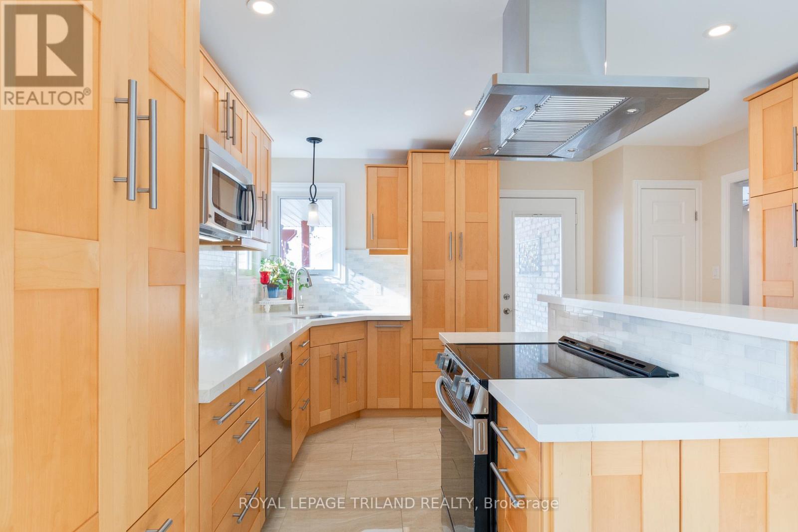 53 Edgewell Crescent, Central Elgin, Ontario  N5P 4K9 - Photo 16 - X12712374