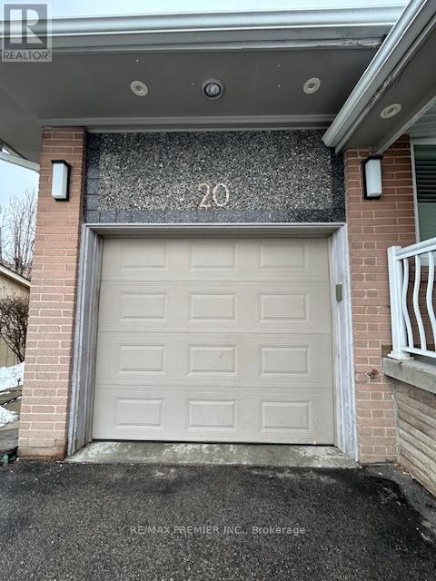 20 Jacinta Drive, Toronto, Ontario  M6L 1H5 - Photo 2 - W12811590