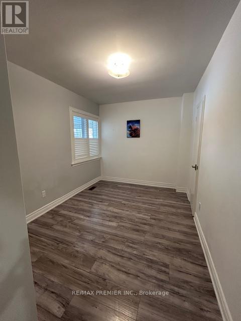 20 Jacinta Drive, Toronto, Ontario  M6L 1H5 - Photo 11 - W12811590