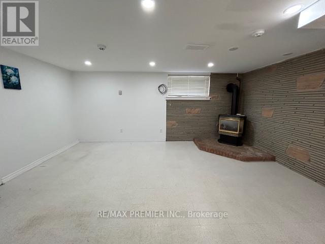 20 Jacinta Drive, Toronto, Ontario  M6L 1H5 - Photo 16 - W12811590
