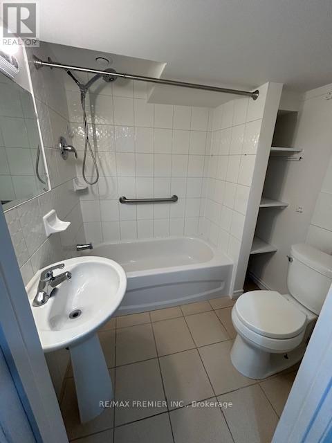 20 Jacinta Drive, Toronto, Ontario  M6L 1H5 - Photo 22 - W12811590