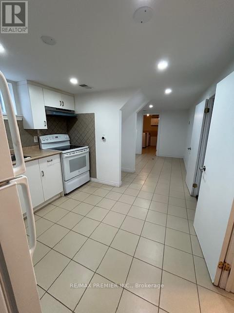 20 Jacinta Drive, Toronto, Ontario  M6L 1H5 - Photo 18 - W12811590