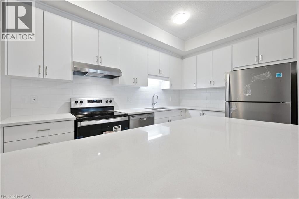 7 Reverie Way, Kitchener, Ontario N2E 0K5 - Photo 2 - 40805032