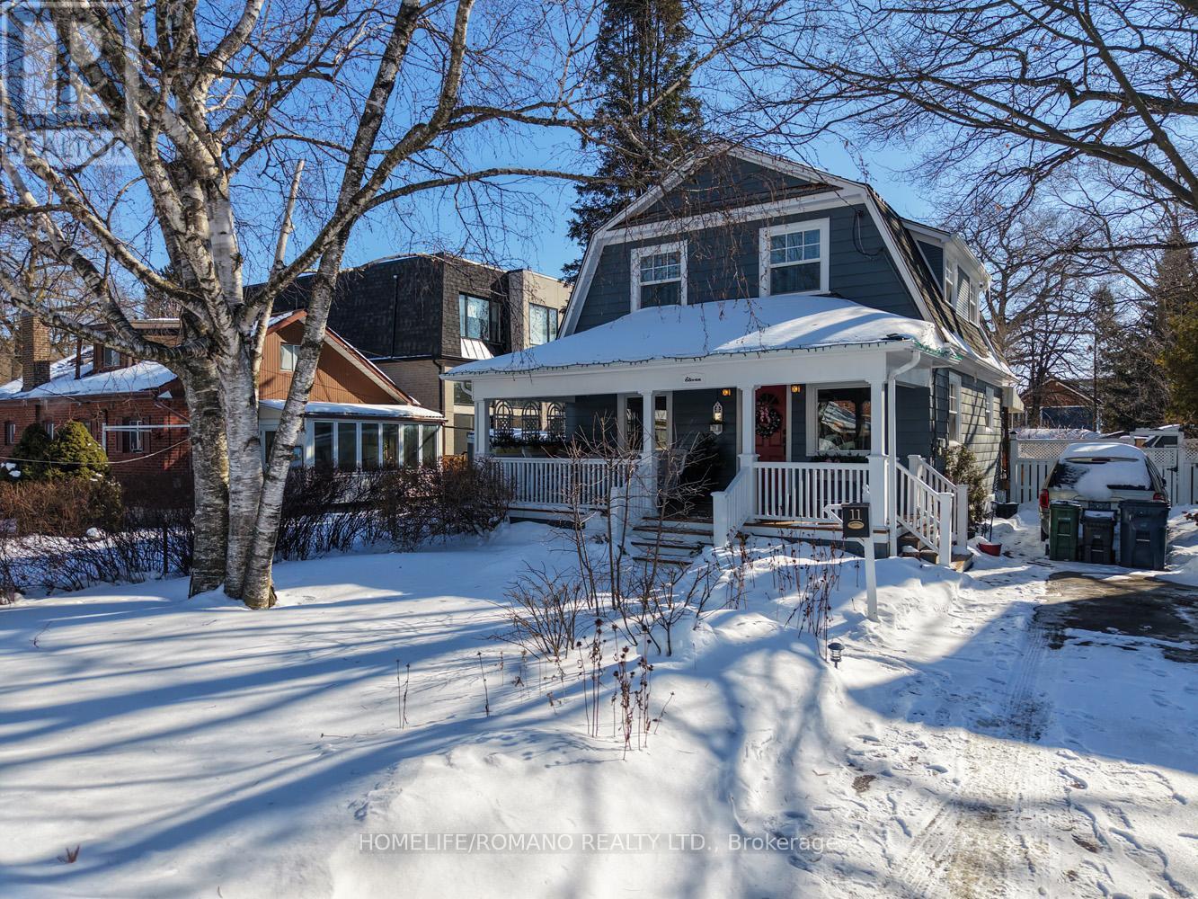 11 Dominion Road, Toronto, Ontario  M8W 1J1 - Photo 1 - W12811752