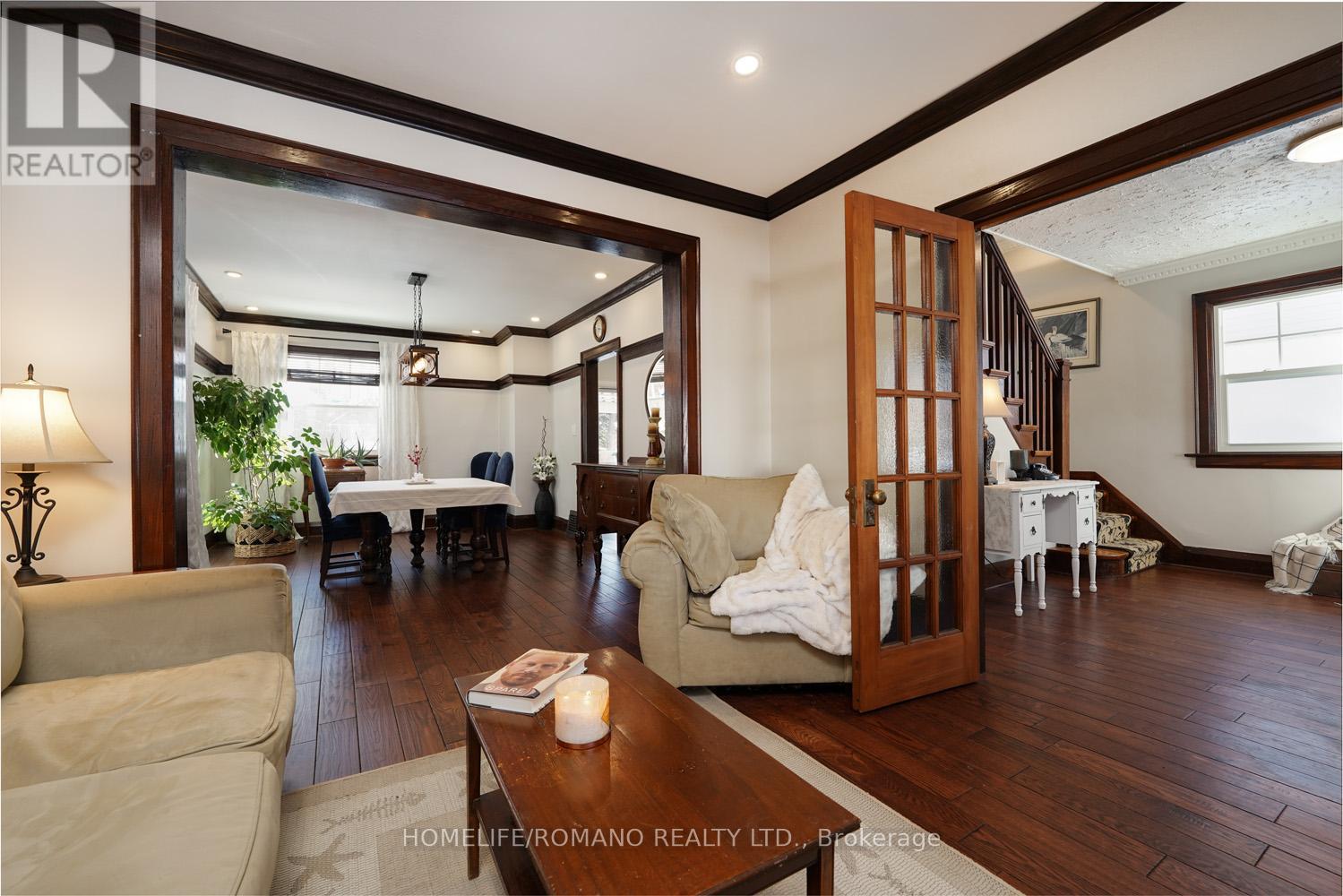 11 Dominion Road, Toronto, Ontario  M8W 1J1 - Photo 15 - W12811752