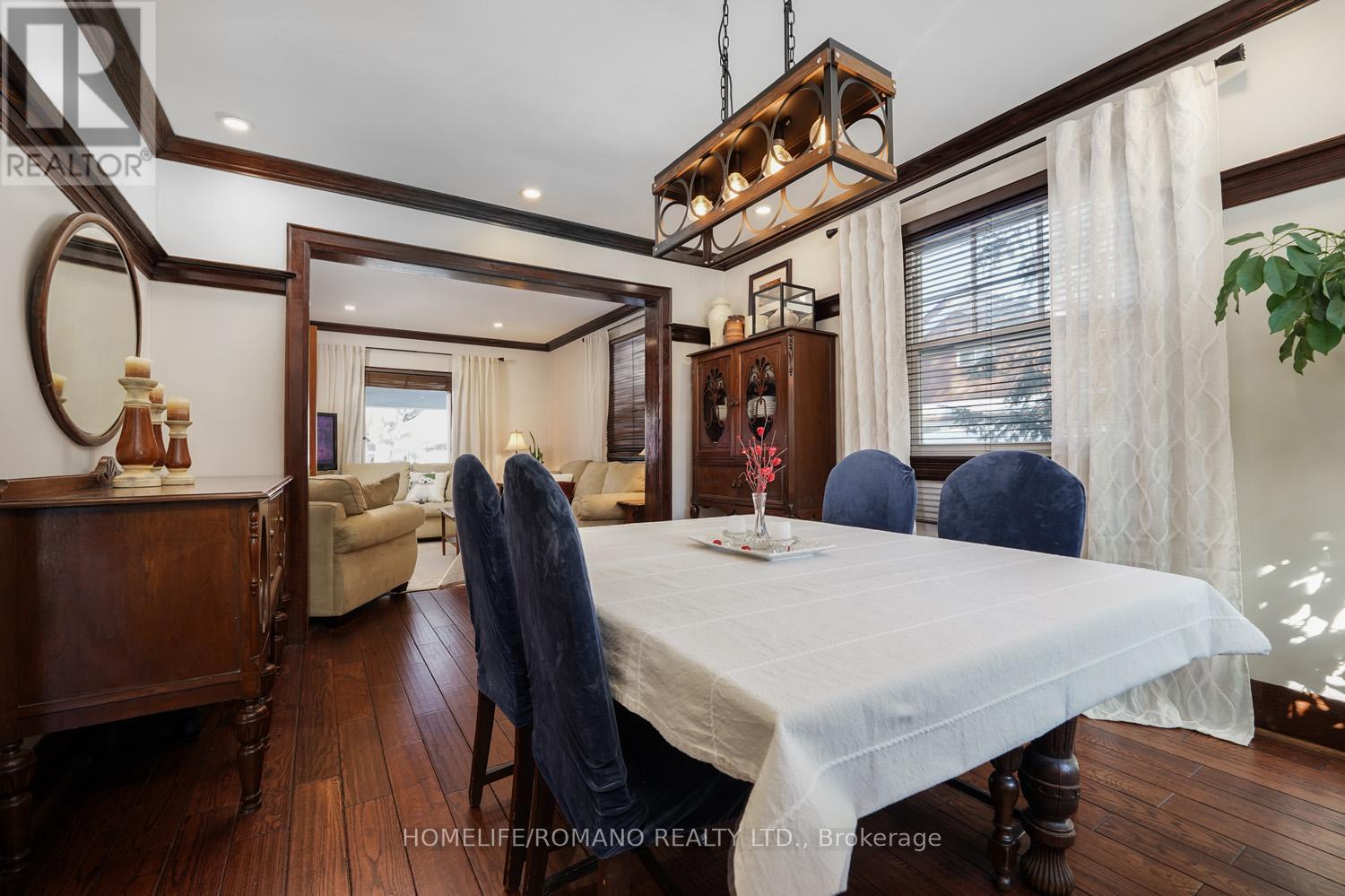 11 Dominion Road, Toronto, Ontario  M8W 1J1 - Photo 17 - W12811752