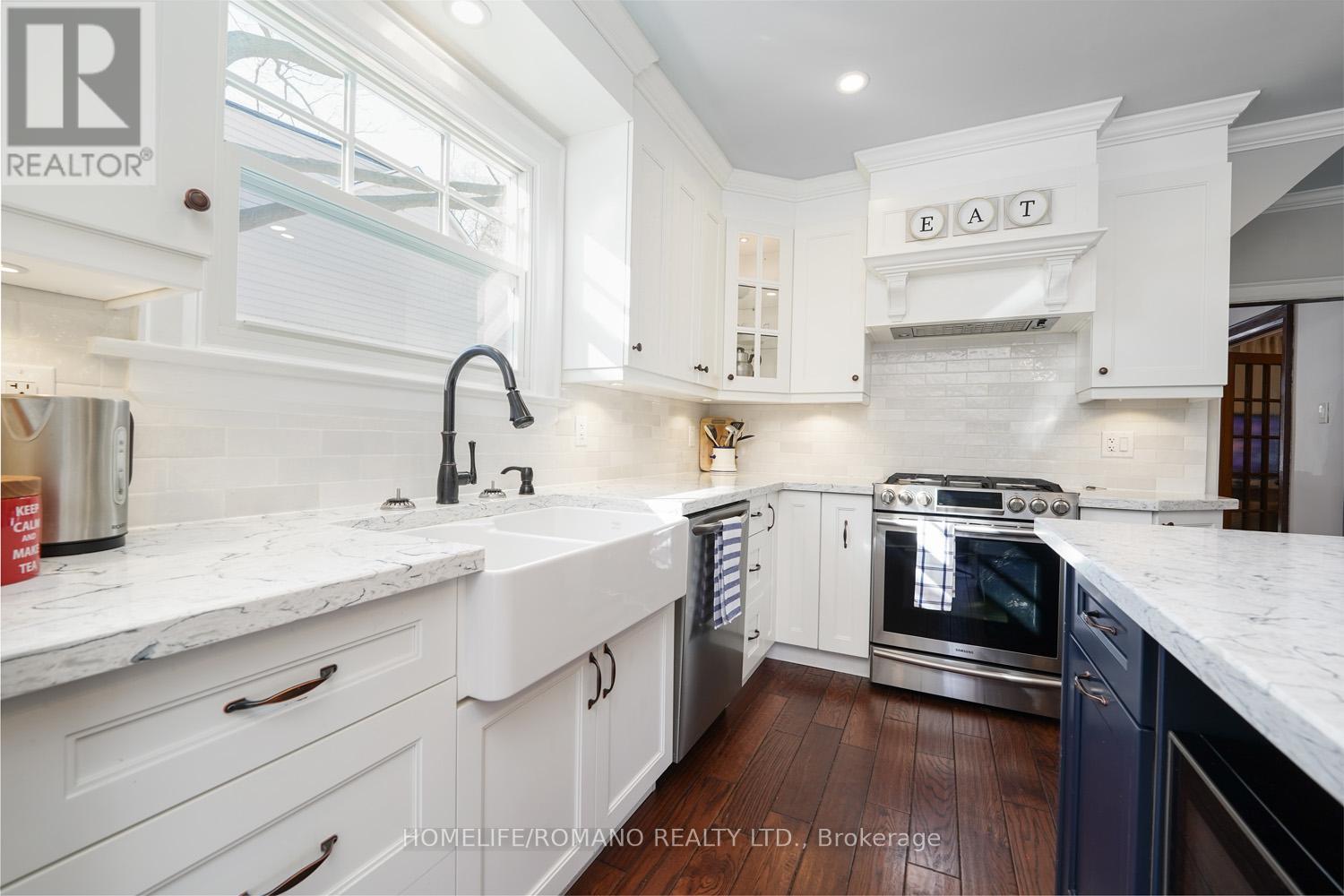 11 Dominion Road, Toronto, Ontario  M8W 1J1 - Photo 21 - W12811752