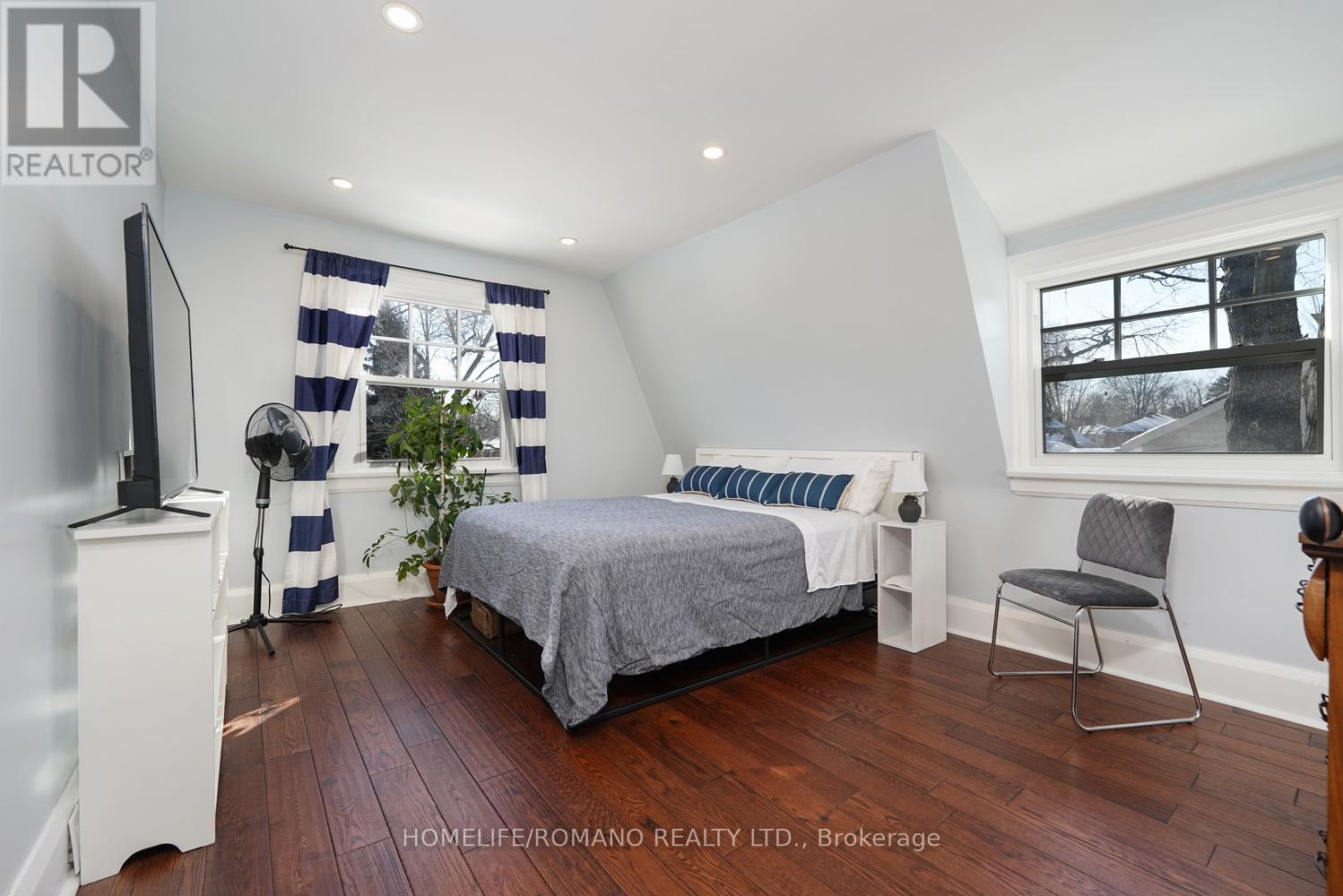 11 Dominion Road, Toronto, Ontario  M8W 1J1 - Photo 23 - W12811752