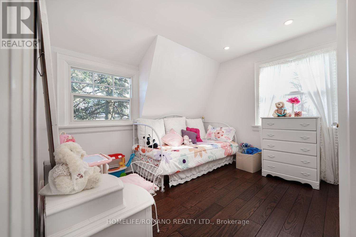 11 Dominion Road, Toronto, Ontario  M8W 1J1 - Photo 24 - W12811752