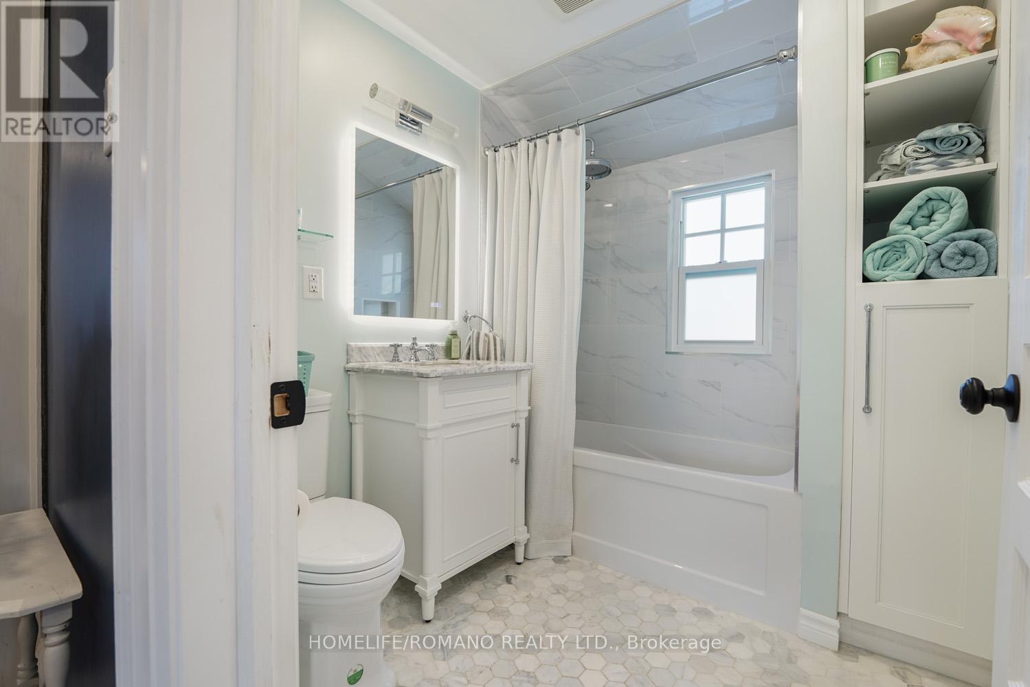 11 Dominion Road, Toronto, Ontario  M8W 1J1 - Photo 26 - W12811752