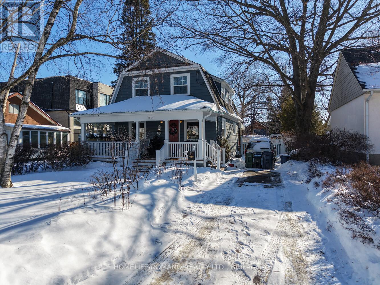 11 Dominion Road, Toronto, Ontario  M8W 1J1 - Photo 3 - W12811752