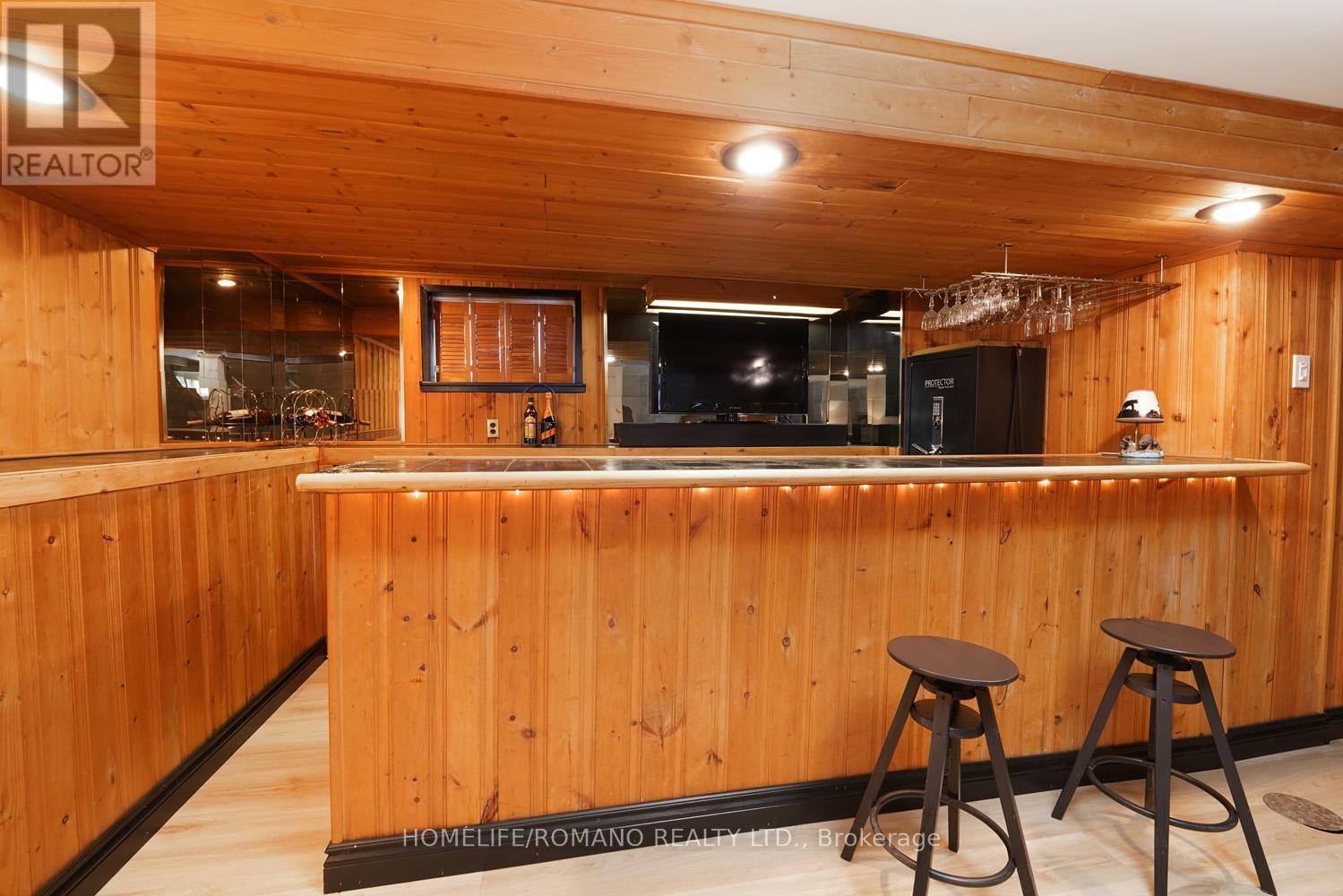 11 Dominion Road, Toronto, Ontario  M8W 1J1 - Photo 36 - W12811752